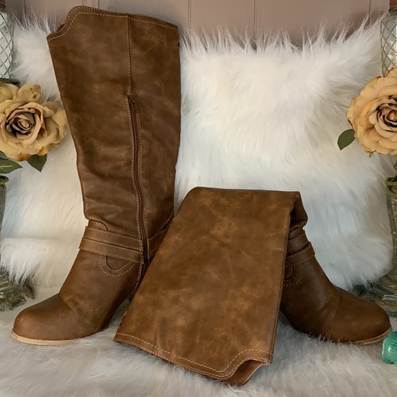 By Dolce Mojo Moxy Boots sz 9 - Picture 5 of 12